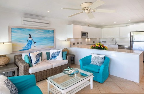 Porters Apartamento | Lovely 2 Bedroom Apartment With Views Over The Pool & The Beach Just Steps Away