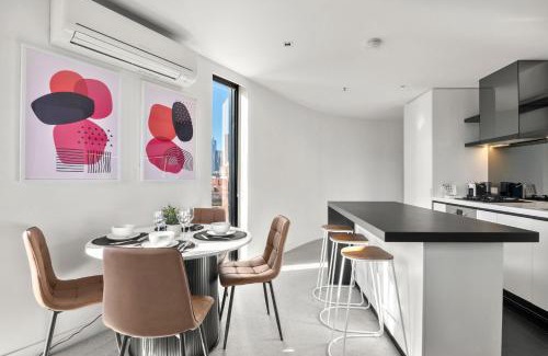 Docklands Apartamento | Lovely 2 Bedroom Apt at Marvel Stadium with Car Park and Rooftop Pool
