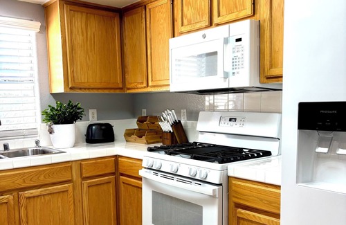 Las Vegas Condominio | Lovely 2-bedroom condo with AC, fitness room in vibrant Las Vegas