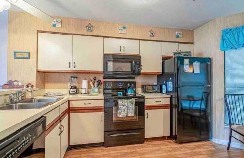 Windy Hill Apartamento | Lovely 2-bedroom condo with pool