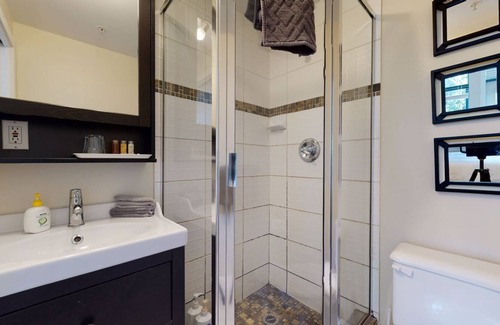 Whistler Cay Heights Condominio | Lovely 2 bedroom condo in Whistler village