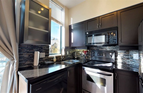 Whistler Cay Heights Condominio | Lovely 2 bedroom condo in Whistler village