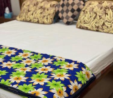Multan Apartamento | Lovely 2 Bedroom Furnished Apartments