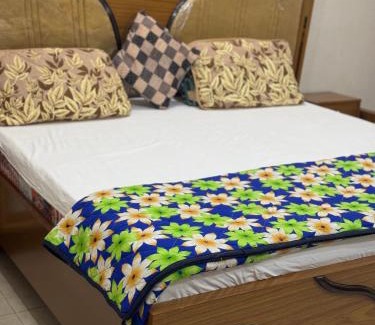 Multan Apartamento | Lovely 2 Bedroom Furnished Apartments