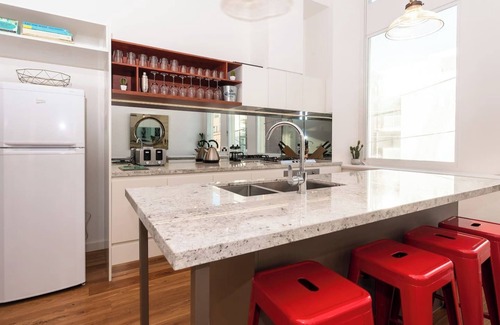 Brunswick Casa | Lovely 2 Bedroom Rental with Parking