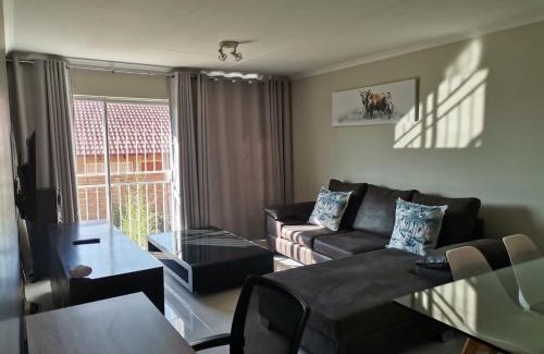 The Reeds Apartamento | Lovely 2 Bedroom Townhouse with private garden