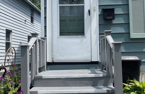 Dunkirk Apartamento | Lovely 2 bedroom upper, close to Lake Erie beaches