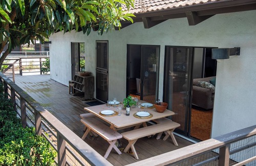Santa Barbara Casa | Lovely 2 bedroom house in a beautiful Santa Barbara neighborhood.