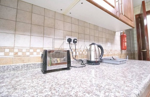 Dubai Apartamento | Lovely 2-BR APT with Pool | Near Global Village