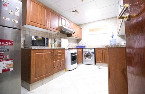 Dubai Apartamento | Lovely 2-BR APT with Pool | Near Global Village