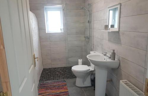Ballyduff Casa | Lovely 200 year old cottage all mod cons