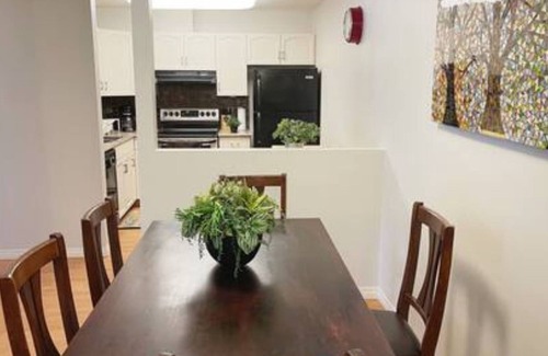 Northwest Edmonton Condominio | Lovely 2Bdr 2Bath Condo Apt with Free Parking