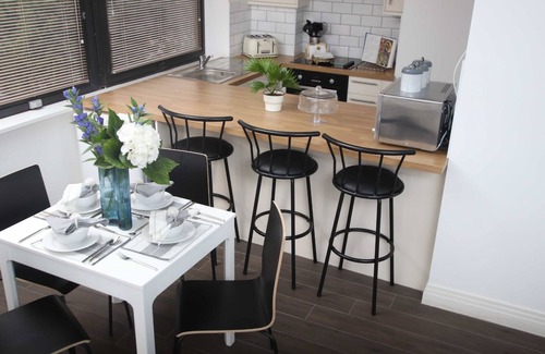 Watford Town Centre Apartamento | Elegante, impresionante 2 Bed Flat Plus! Estacionamiento gratis