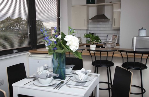 Watford Town Centre Apartamento | Elegante, impresionante 2 Bed Flat Plus! Estacionamiento gratis