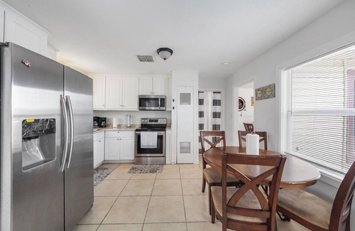 Houston Casa | Lovely 3/1-Bedroom vacation home