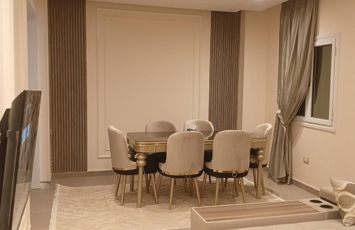 New Cairo Apartamento | Lovely 3-bedroom apartment with AC in Cairo Governorate