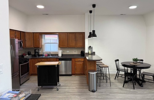 Bronzeville Apartamento | Lovely 3-bedroom apartment in Bronzeville