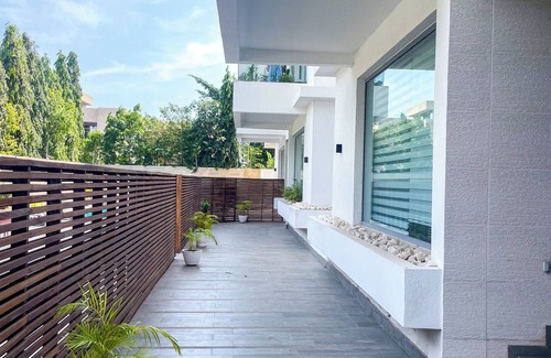 Labone Apartamento | Lovely 3-Bedroom Apartment @ Lul Water - Labone, Cantonments