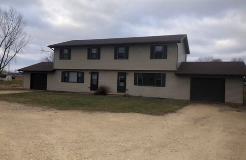 Mauston Apartamento | Lovely 3- Bedroom close to Hospital in Mauston