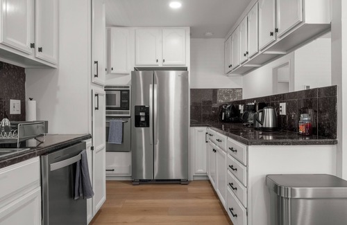 West Hills Casa | Lovely 3-bedroom house with AC in Canoga Park