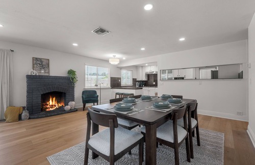 West Hills Casa | Lovely 3-bedroom house with AC in Canoga Park