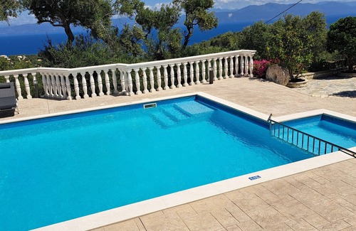 Koutsi Villa | Lovely 3-bedroom villa in Paxos0