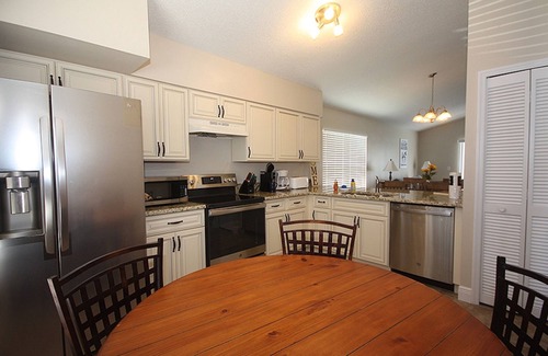 Chatham Park Casa | Lovely 3 bedroom with pool and more that will fit the whole family.