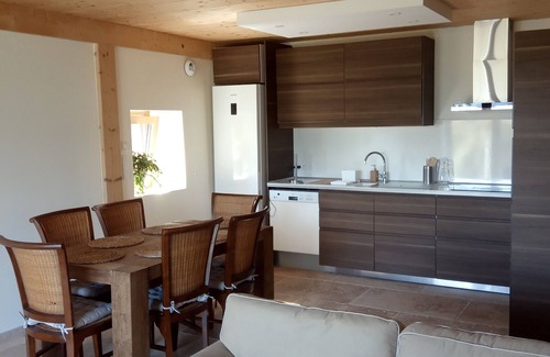Dullin Casa | Lovely 3 bedrooms apartment AKANISHTA with terrace