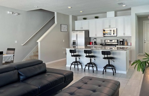 Indian Wells Casa | Lovely 4 Bed/3.5 bath townhome 13 min from Disney!