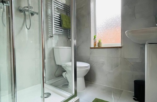 Luton Casa | Lovely 4-bed House in Luton