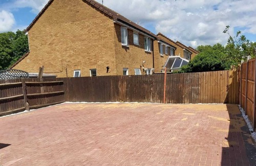 Dunstable Casa | Lovely 4 Bedroom home in Houghton Regis