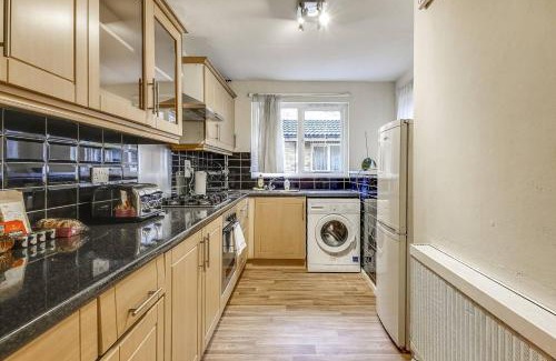 Kennington Casa | Lovely 4 Bedroom House with Garden near Waterloo