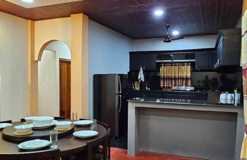 Nallur Casa | Lovely 4 bedroom top floor home in Kokkuvil East, Jaffna, Sri Lanka