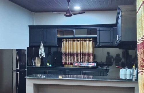 Nallur Casa | Lovely 4 bedroom top floor home in Kokkuvil East, Jaffna, Sri Lanka