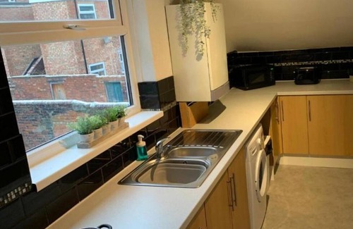 Gateshead Apartamento | Lovely 4-bedroom maisonette Gateshead free parking