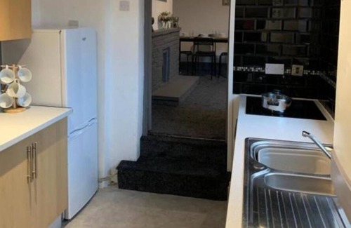 Gateshead Apartamento | Lovely 4-bedroom maisonette Gateshead free parking
