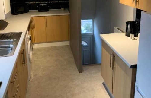 Gateshead Apartamento | Lovely 4-bedroom maisonette Gateshead free parking