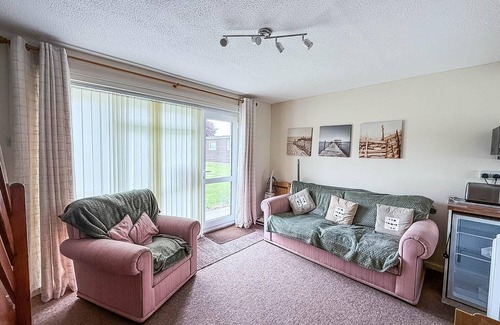 Great Yarmouth Chalet De Esquí | Lovely 4 berth chalet to hire in Hemsby nearby the beach ref 18177B