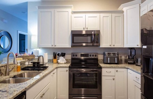 Myrtle Beach Apartamento | Lovely 4BR King Beds Steps To Beach & Pier #H