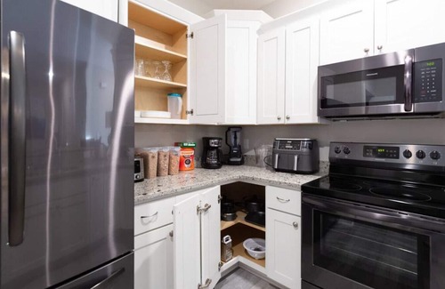 Myrtle Beach Apartamento | Lovely 4BR King Beds Steps To Beach & Pier #H