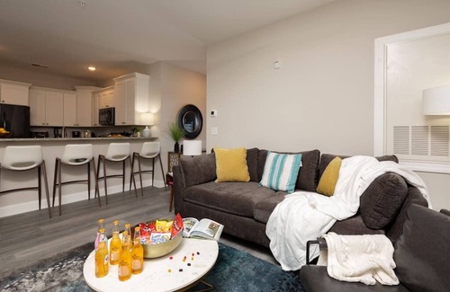 Myrtle Beach Apartamento | Lovely 4BR King Beds Steps To Beach & Pier #G