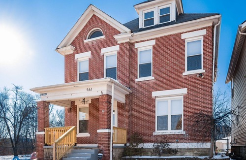 Near East Columbus Casa | Lovely 5Br in Olde Town East