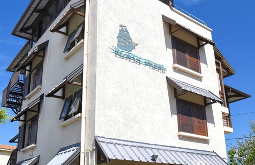 Pereybere Apartamento | Lovely And Luxurious One Bedroom Studio With Seeview