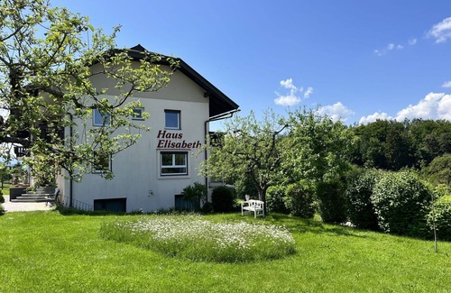 Augsdorf Apartamento | Acogedor apartamento para 5 personas con WIFI, TV, terraza y aparcamiento