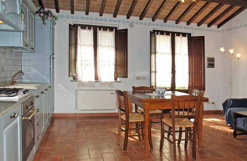Rigutini Apartamento | Bonito apartamento con piscina, WIFI, A/C, TV, patio, mascotas permitida y aparcamiento