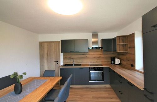 Ramsau im Zillertal Apartamento | Acogedor apartamento para 13 personas con WIFI, TV, terraza y aparcamiento