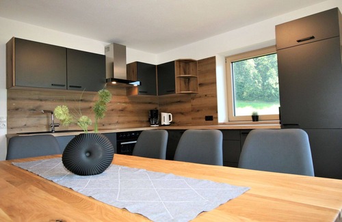 Ramsau im Zillertal Apartamento | Acogedor apartamento para 13 personas con WIFI, TV, terraza y aparcamiento