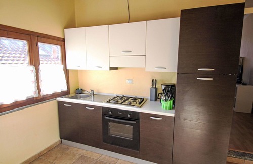 Porto Valtravaglia Apartamento | Precioso apartamento para 4 personas con TV, mascotas permitida y aparcamiento