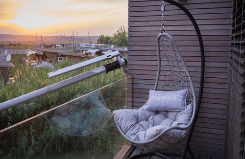 Neusiedl am See Apartamento | Bonito apartamento con WIFI, A/C, jacuzzi, TV, terraza y aparcamiento