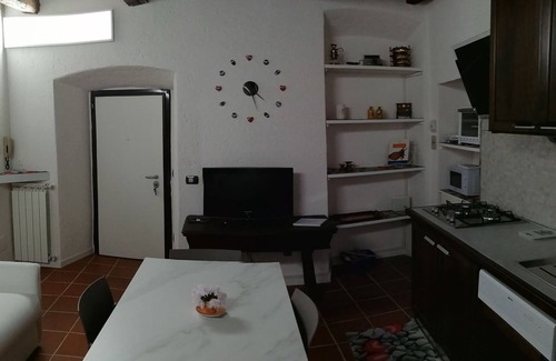 Orta San Giulio Apartamento | Acogedor apartamento para 4 personas con WIFI, TV y mascotas permitida